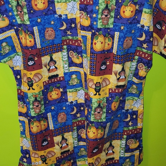 Scrub top - Picture 4 of 4